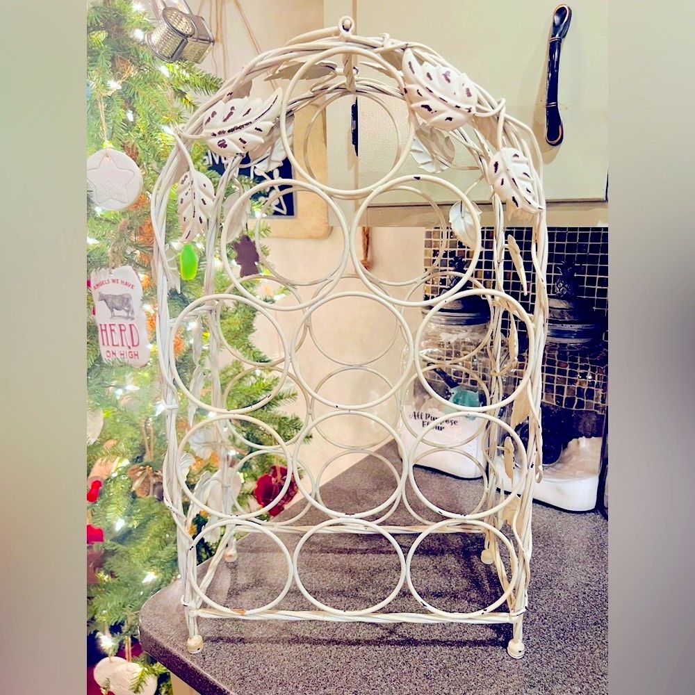 12 bottle farmhouse rustic wine bottle holder with distressed leaf design